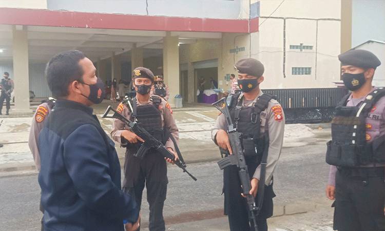 Polda Kalteng dan Jajaran Patroli Pengamanan Pascaledakan di Makassar?