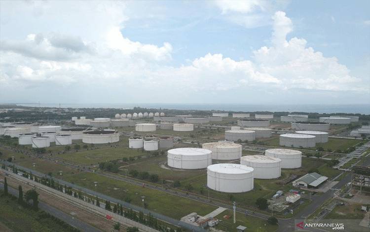 Minyak Jatuh Lagi, Investor Cari Kejelasan atas Ketidakpastian OPEC+