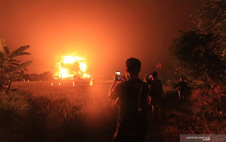 Polri Kerahkan Inafis Telusuri Penyebab Kebakaran Kilang Minyak Balongan