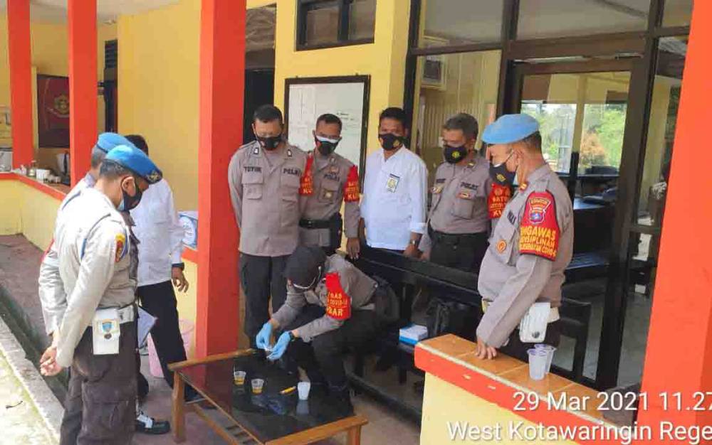 Personel Polsek Jajaran Polres Kobar Dites Urine