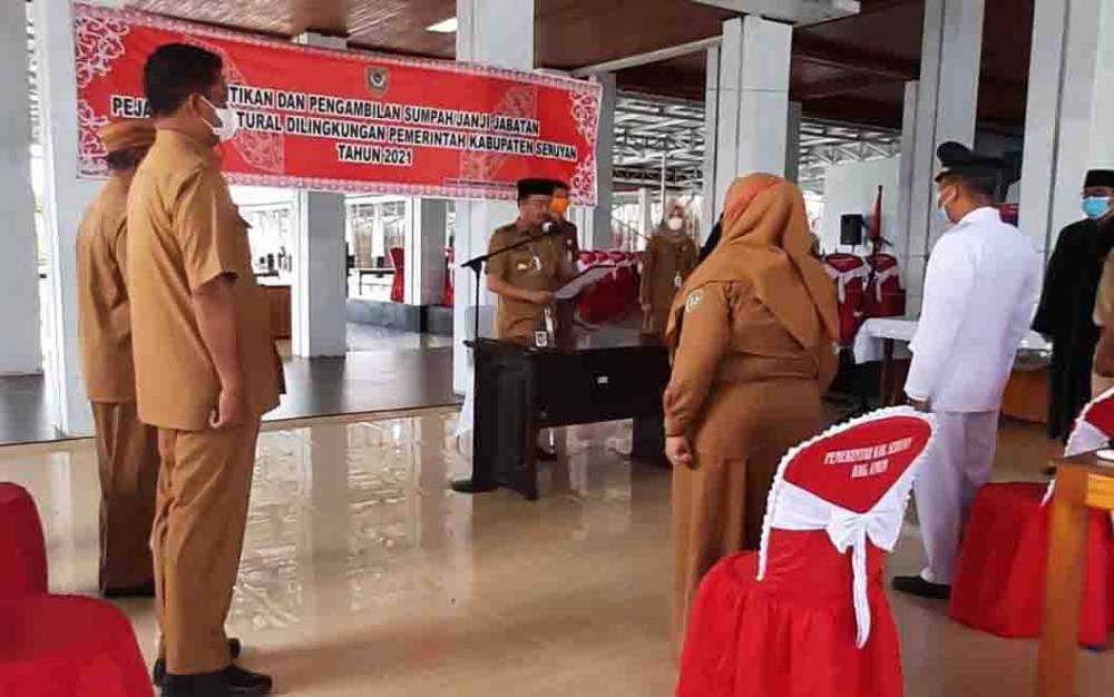Lantik Pejabat Ini Pesan Bupati Seruyan
