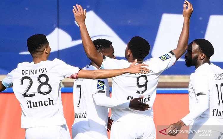 Lille Tundukkan PSG dalam Laga Perebutan Puncak Klasemen