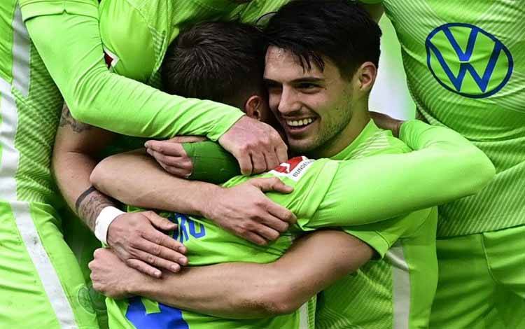 Wolfsburg dan Augsburg Menang, Mainz Ditahan Seri Arminia
