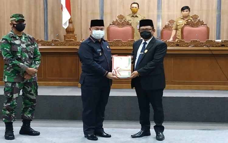 Penjabaran Visi Misi, Bupati Kotim Sampaikan RPJMD 2021-2026 ke DPRD