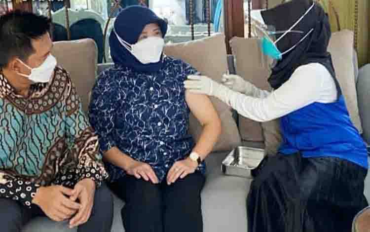 Ketua TP PKK Barut Minta Kader Sosialisasikan Vaksin Covid-19
