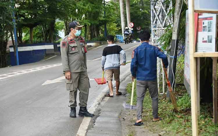 Koramil 1013-03/Teweh Tengah Beri Efek Jera Seperti ini Kepada Pelanggar Disiplin Prokes