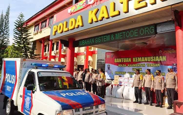 Polda Kalteng Distribusikan Bantuan Kemanusiaan Korban Banjir di NTT