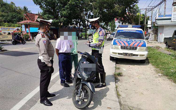 Satlantas Polres Kobar Tindak Pengguna Kendaraan di Bawah Umur