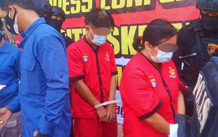 Polda Kalteng Ringkus Pasangan Suami Istri di Manado