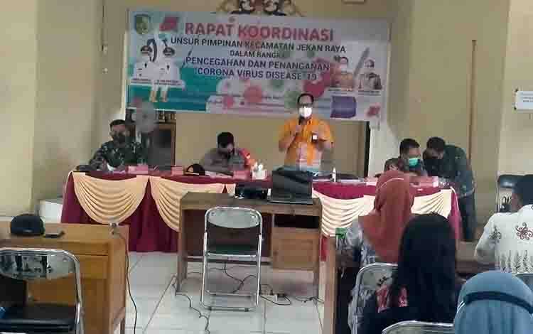 Camat Jekan Raya Kumpulkan Ketua RT Bahas PPKM Mikro