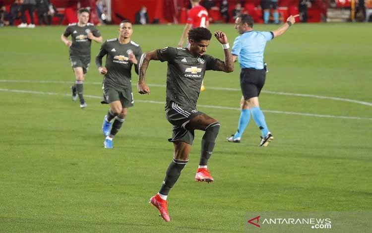 MU Petik 2 Gol Tandang Penting Setelah Kalahkan Granada 2-0