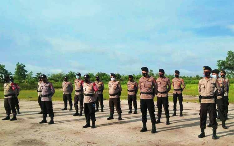 Kapolsek Pahandut Instruksikan Anggota Terus Sampaikan ke Masyarakat Penerapan Prokes