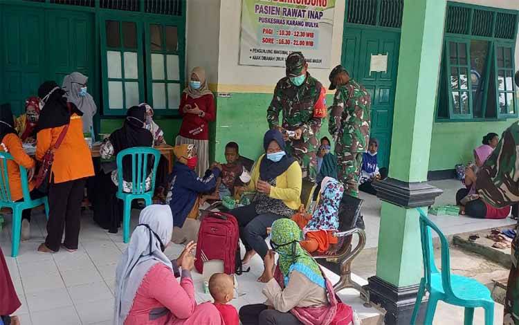 Wujudkan Keluarga Sehat, Kodim Pangkalan Bun Gelar KB Kesehatan di Desa Karang Mulya