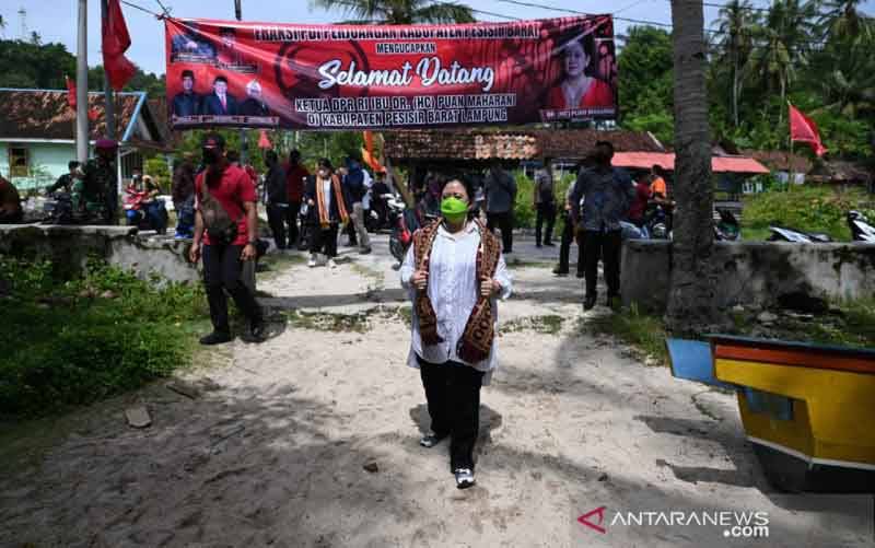Ketua DPR Peroleh Gelar Adat Ratu Mustika Kartadilaga