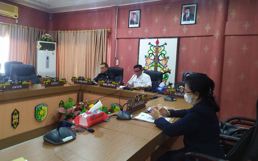 7 Fraksi DPRD Sampaikan Pandangan Umum terhadap Usulan Raperda Pemko Palangka Raya