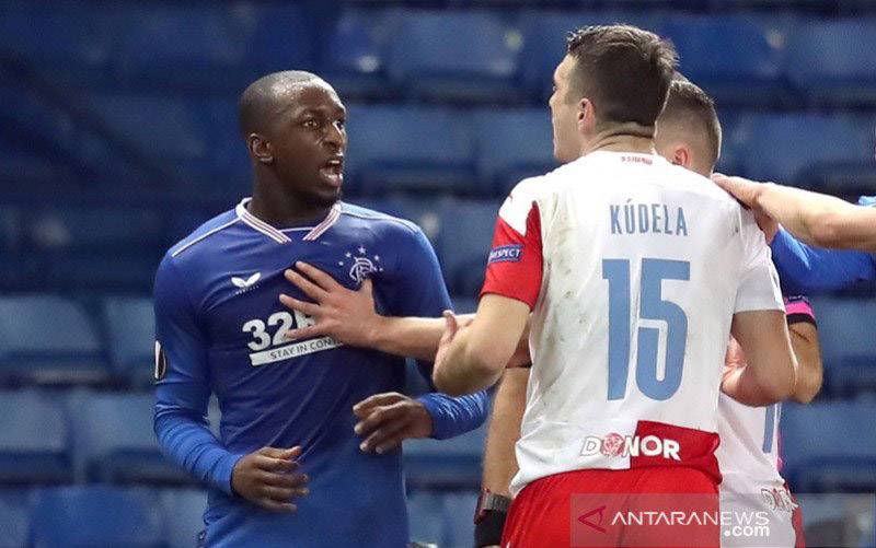 Bek Slavia Praha Ondrej Kudela Diskors 10 Laga karena Rasisme