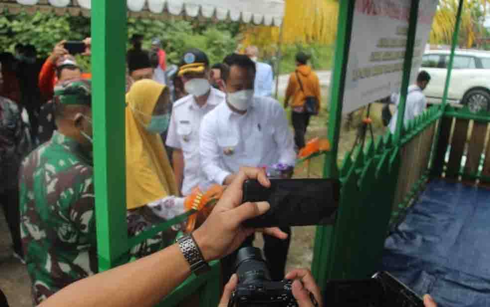 Wali Kota Palangka Raya Resmikan Hasil Bedah Rumah Warga Tidak Mampu