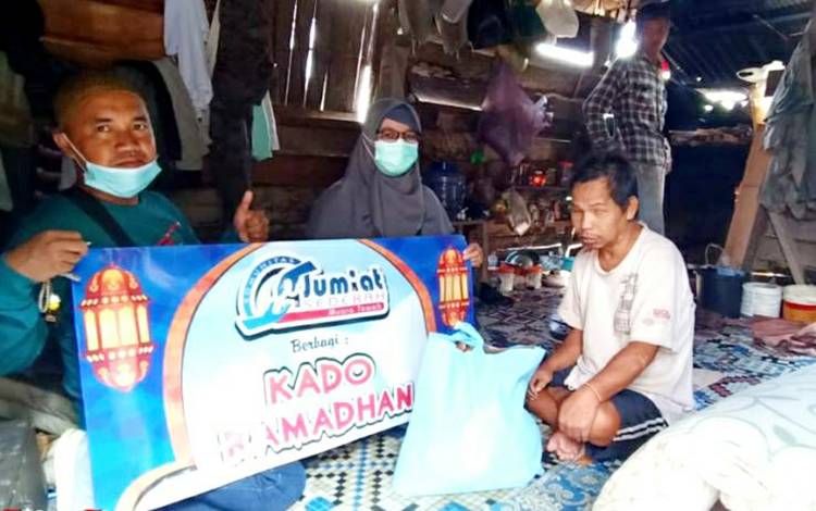 KJS Muara Teweh Berbagi Kado Ramadan Kepada Kaum Dhuafa dan Fakir Miskin