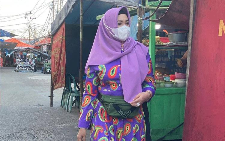 Wakil Wali Kota Palangka Raya Sambangi Pedagang Takjil