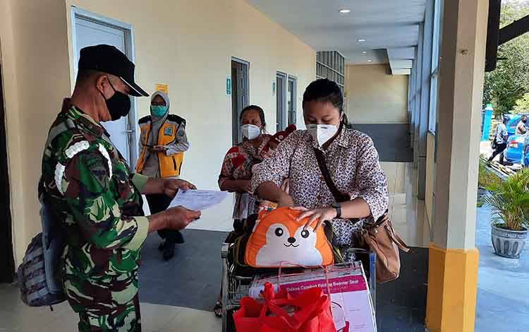 Penumpang Pesawat Keluhkan Aturan Masuk Kalteng Wajib RT-PCR, Harga Lebih Mahal dari Tiket
