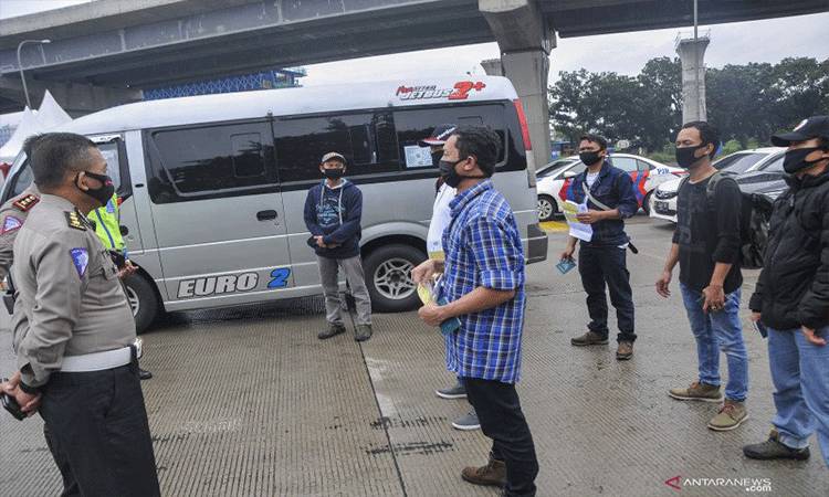 DPR: Sosialisasikan Surat Edaran Pembatasan Mudik bagi Pekerja Migran