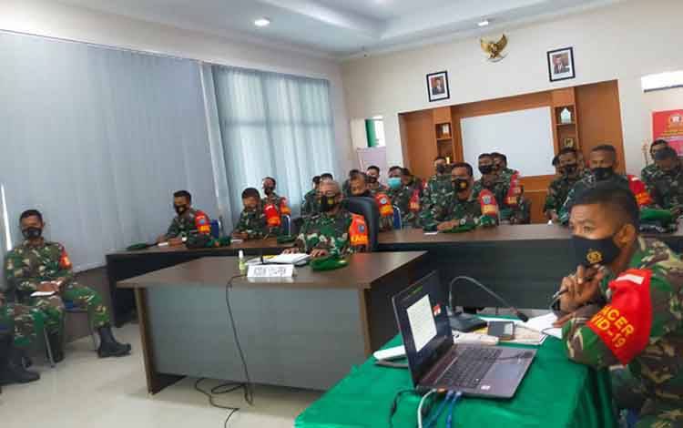 Babinsa Kodim Pangkalan Bun Ikuti Workshop Tracer Covid-19