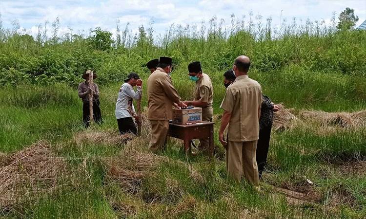 Kemenag Kapuas Kembali Beri Pelayanan Pengukuran Arah Kiblat Musala
