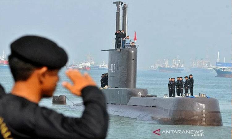 TNI Terima Bantuan Kapal dari Singapura-Malaysia, Cari KRI Nanggala