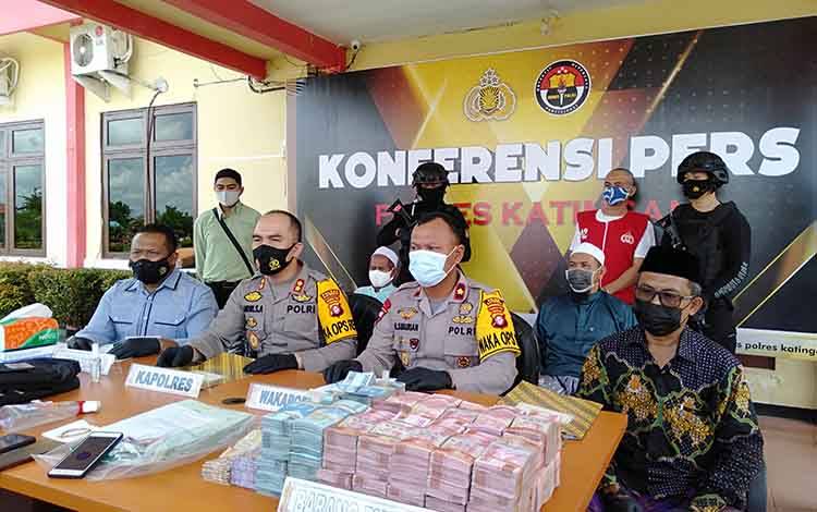 Polres Katingan Resmi Gelar Konferensi Pers Pencurian Uang Rp 1, 2 Miliar Milik Koperasi di Kereng Pangi