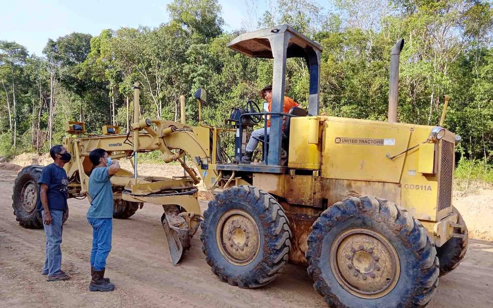 Jalan Eks Pertamina Diperbaiki Agar Nyaman Dilalui Masyarakat