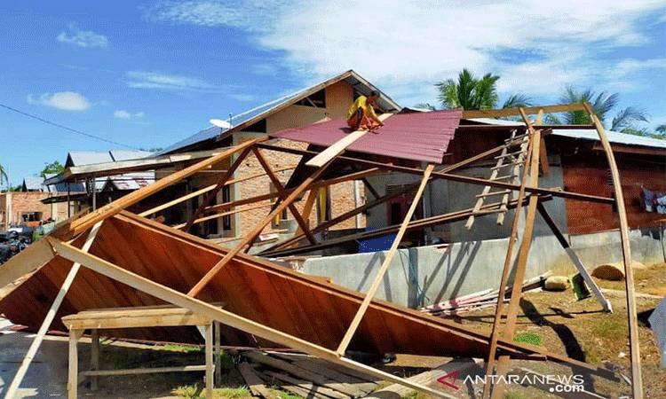 Puting Beliung Merusak 20 Rumah Warga di Aceh Timur