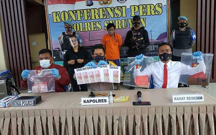 Polres Seruyan Ungkap Peredaran Uang Palsu, 1 Pelaku Ditangkap, 1 Dicari