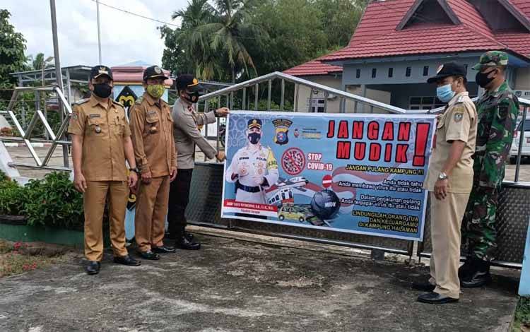 Kapolsek Seruyan Hilir Ajak Warga Tidak Mudik Lebaran
