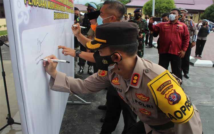 Polres Seruyan Deklarasi Dukung Peniadaan Mudik Idul Fitri