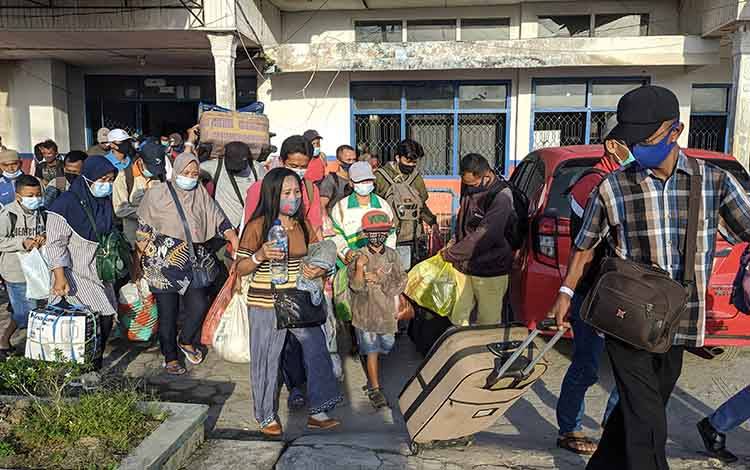 KM Kirana I Tujuan Semarang Angkut 326 Orang Penumpang