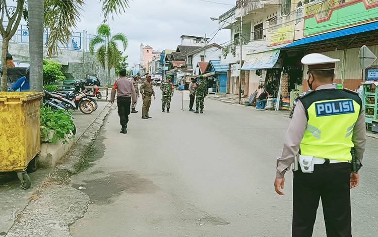 Satgas Covid-19 bersama Koramil Teweh Tengah Intensifkan Pendisiplinan Protokol Kesehatan