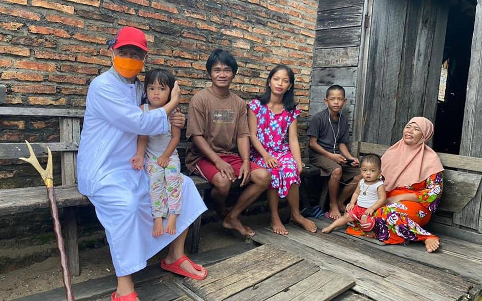 Bupati Seruyan Instruksikan Dinas Bantu Perbaikan Rumah Korban Kebakaran di Desa Sungai Undang