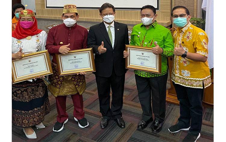 Pulang Pisau Terima Sertifikat Bebas Malaria