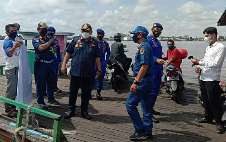 Dinas Perhubungan Kapuas Cek Feri Penyeberangan di Wilayah Kecamatan Selat