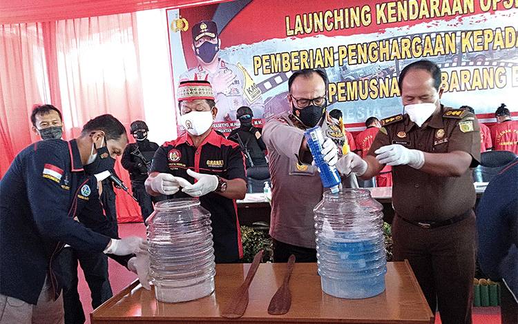 Polda Kalteng Musnahkan 9 Ons Sabu Hasil Pengungkapan di 5 Wilayah