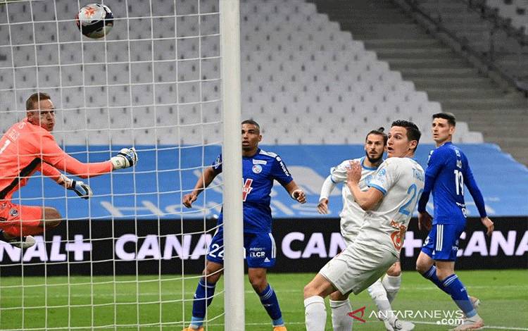 Gol Larut Hindarkan Marseille dari Kekalahan Lawan Strasbourg