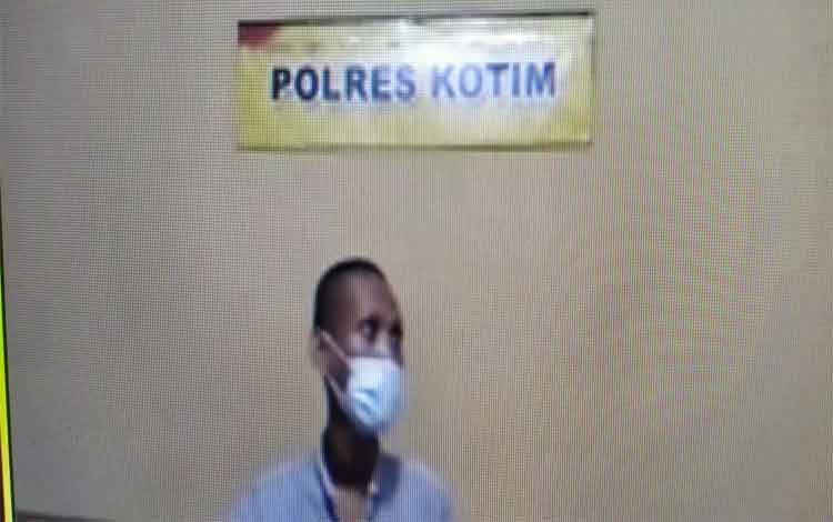 Tahu Pencuri Ponselnya Saat Pelakunya Ditangkap Warga