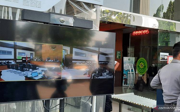 Haris Ubaidillah Menangis Saat Mohon Maaf ke Habib Rizieq Shihab