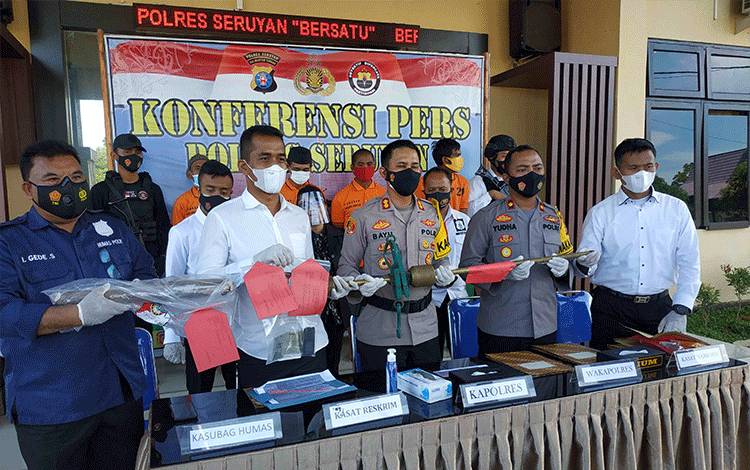 Sadis! Terlilit Utang, Teman Sepekerja Dihabisi