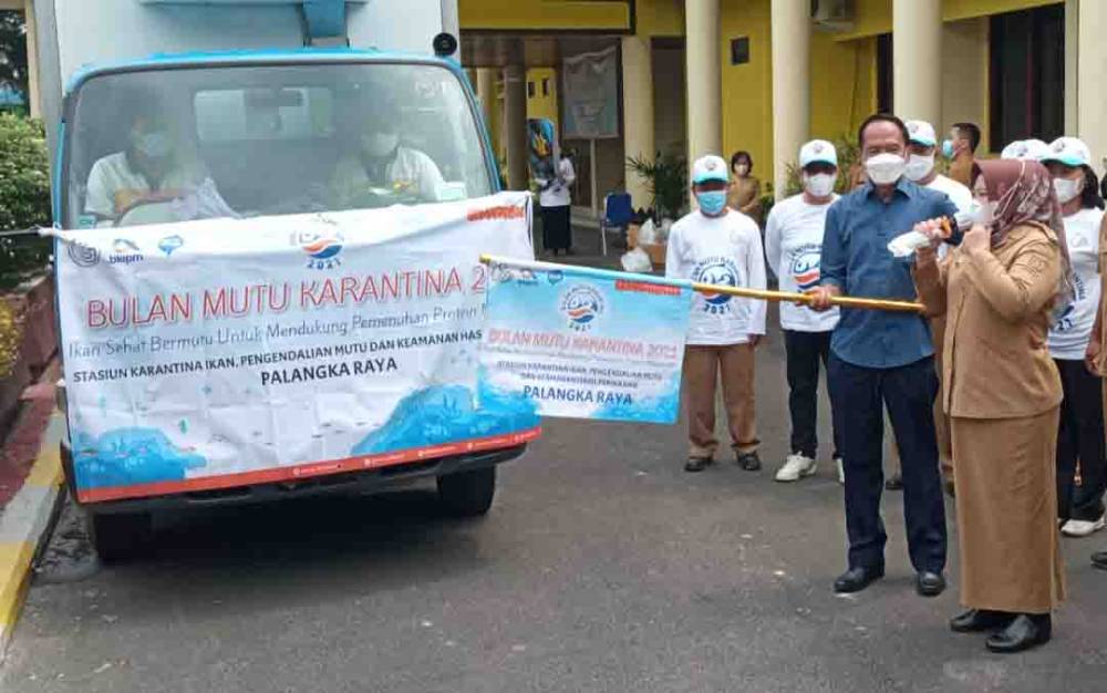 1000 Paket Olahan Ikan dan 10 Ribu Bibit Ikan Pepuyu Diterima Masyarakat Kobar