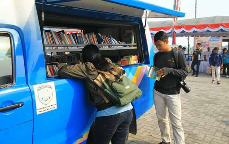 Keluarga Berperan Budayakan Gemar Membaca
