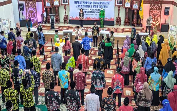 Bupati Kotim Kukuhkan 5 Pejabat Tinggi Pratama dan 214 Administrator serta Pengawas