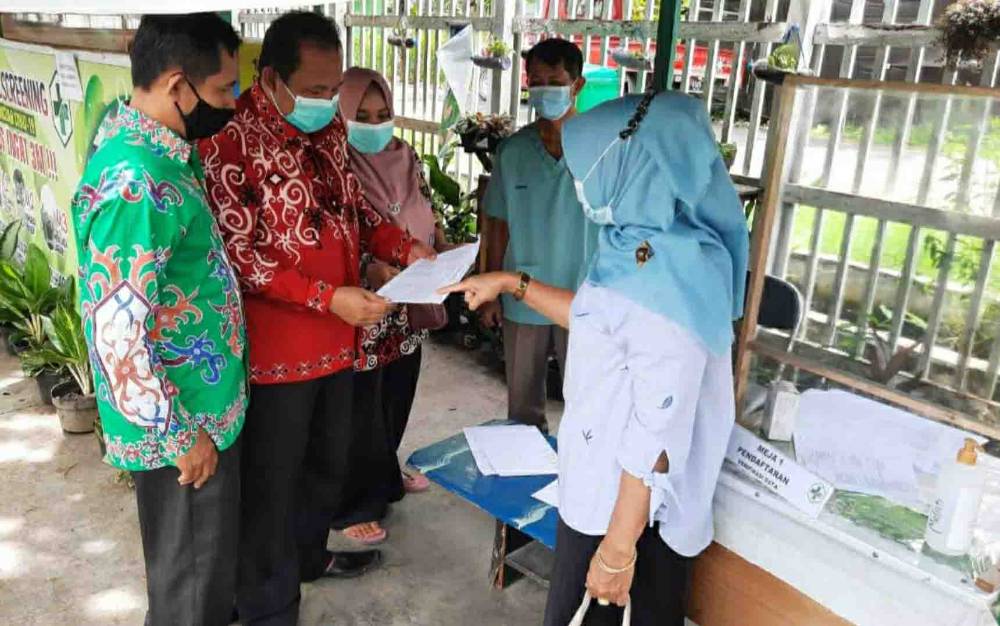 CJH Reguler Kapuas Terima Vaksinasi Covid-19 Dosis Pertama