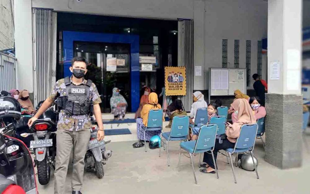 Polsek Seruyan Hilir Turunkan Personel Amankan Penyaluran BPUM
