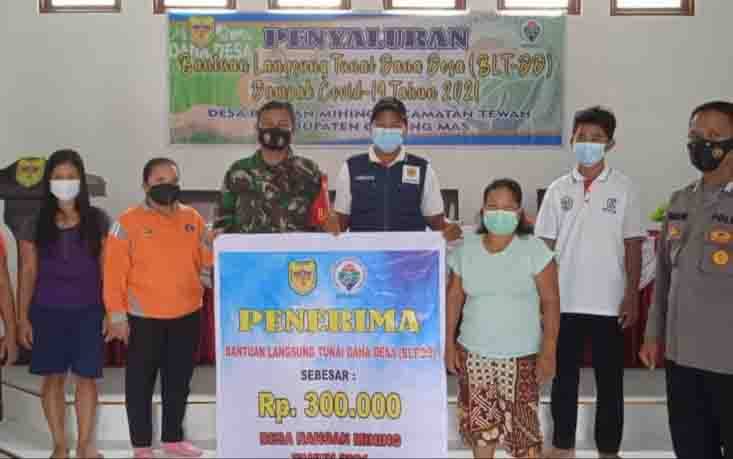 Babinsa Koramil Tewah Kawal Penyaluran BLT Dana Desa